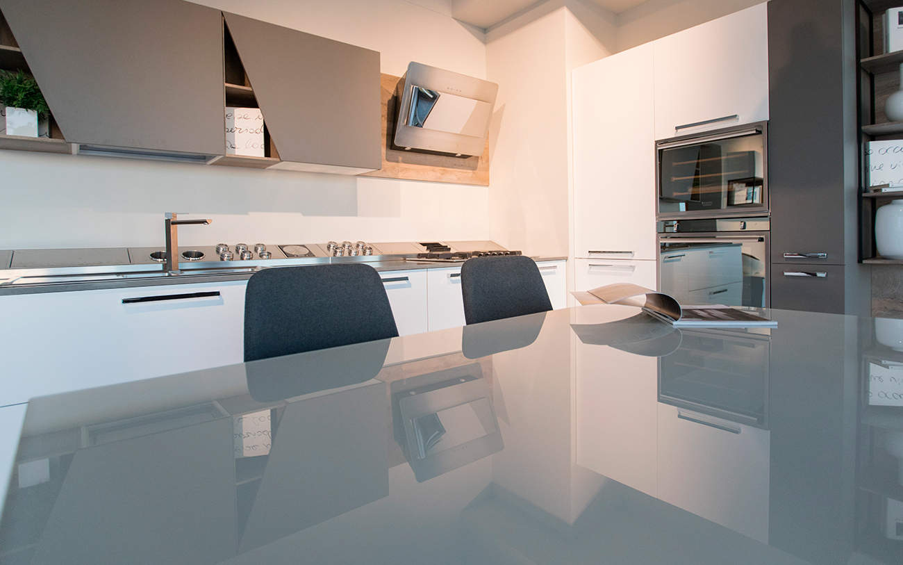 cucina moderna bianca - proposta di carattere