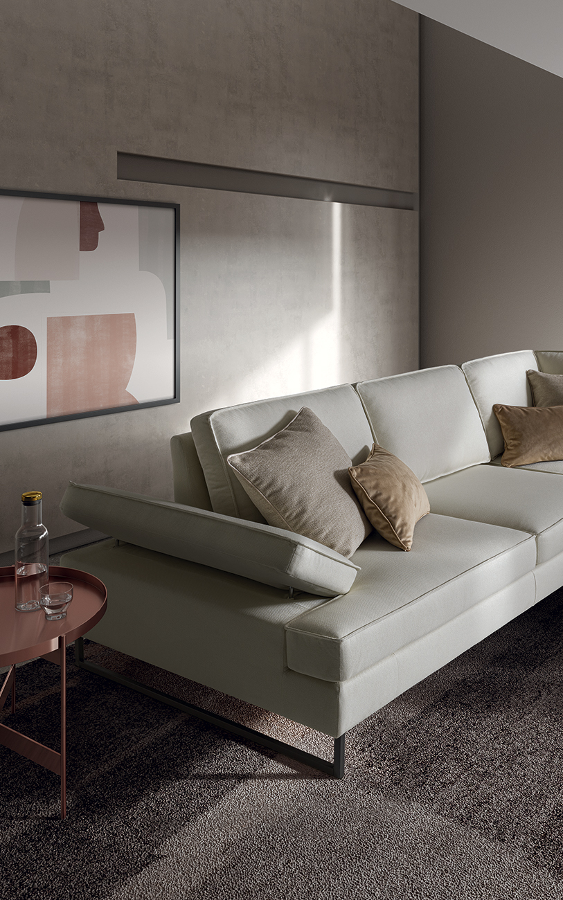 Luis divano in tessuto LeComfort catalogo Pensarecasa particolare