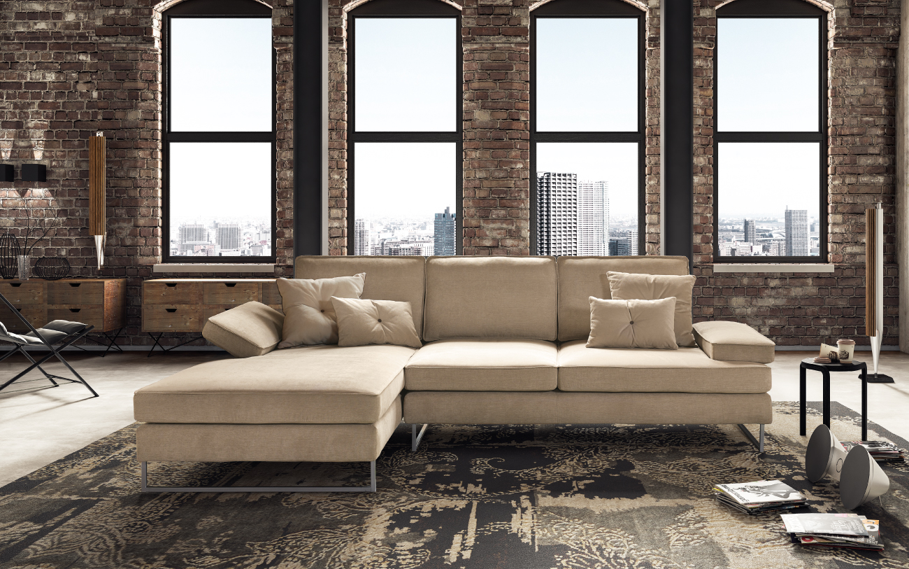 LUIS divano in tessuto chaise longue LeComfort catalogo Pensarecasa