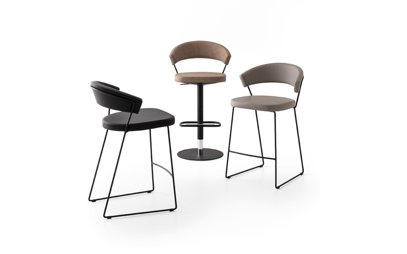 Sgabello New York della collezione Connubia selezione Pensarecasa - immagine