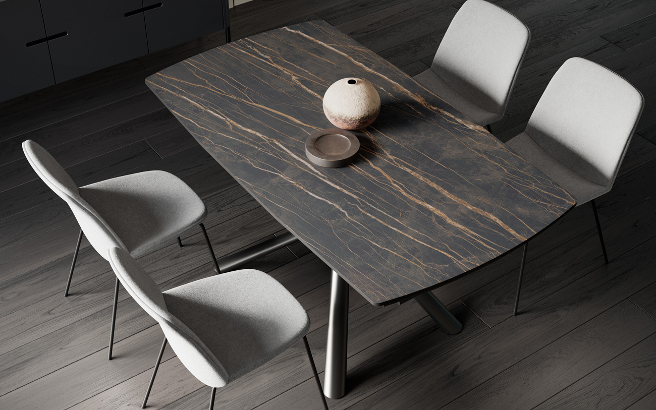 Tavolo allungabile Glamour finitura ceramica opaca Noir desire con sedie Surf in tessuto grigio chiaro pensarecasa